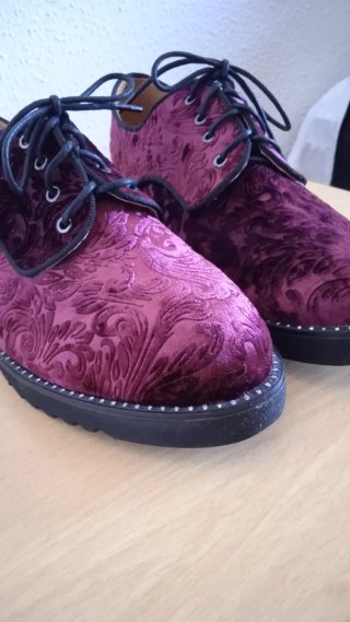 Zapatos de vestir con diseño de damasco. Talla 40