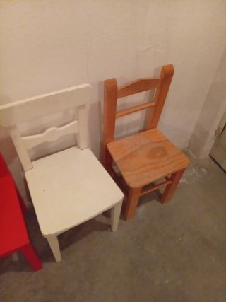 Sillas de madera para niños