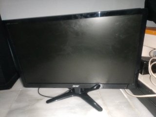 Pantalla Acer LED Negra (Venta en Mano)
