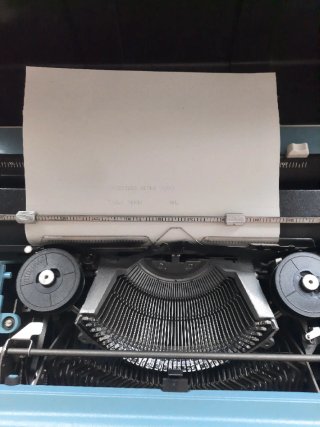 Máquina de escribir Olivetti Studio 46