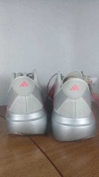 Adidas EVO SL - Zapatillas Grises y Rosas