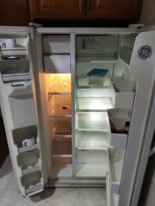 Nevera GE con dispensador