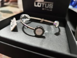 Pulsera Lotus Acero y Nácar