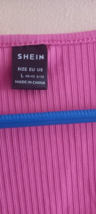 Blusa SHEIN rosa manga larga crop top