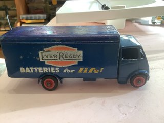 Camión Ever Ready Guy 1/43 Dinky Toys