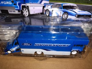 Hot Wheels Team Transport Ford Capri GR5.