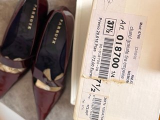 Zapatos Farrutx charol burdeos punta fina