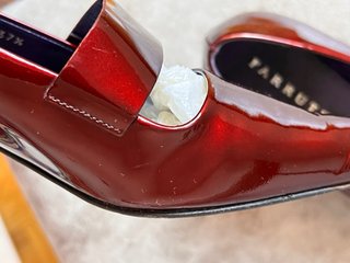 Zapatos Farrutx charol burdeos punta fina