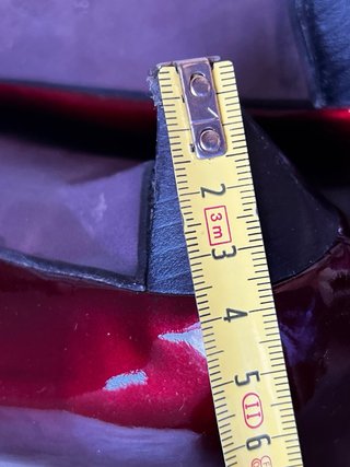 Zapatos Farrutx charol burdeos punta fina