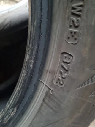 Neumáticos de invierno 215 55r17 98v brigestone