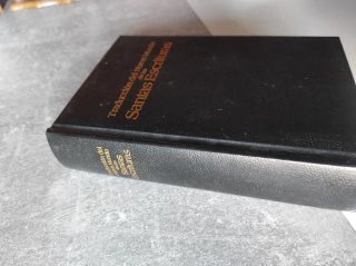 Traducción del nuevo mundo de las santas escritura