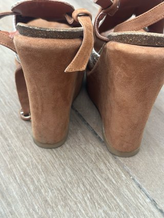 Sandalias cuña Paco Gil Beige/Marrón