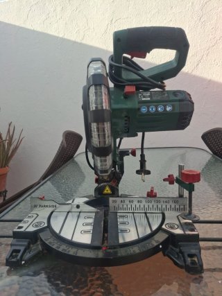 Sierra Tronzadora e Ingletadora Parkside PKS 1500