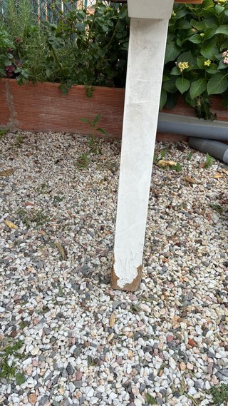 Mesa grande madera y 3 sillas jardín