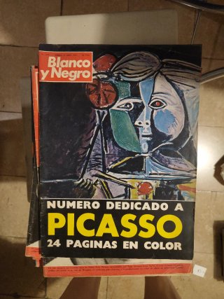 Lote revistas Blanco y Negro años 70