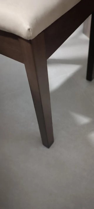 Mesa de comedor y 4 sillas