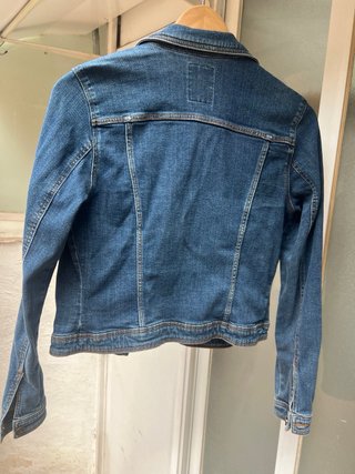 Cazadora vaquera Bershka azul