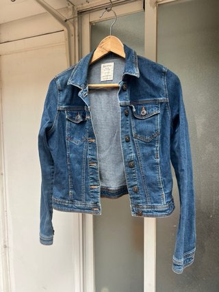 Cazadora vaquera Bershka azul