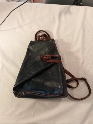 Bolso artesanal cuero verde y marrón