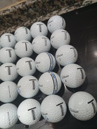 25 Palline da Golf Titleist Tour Soft Grado Perla