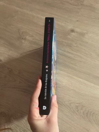 Lote de 4 libros de tapa dura de anna kadabra