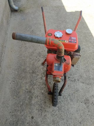 Motor de riego KUBOTA KS130 Naranja.
