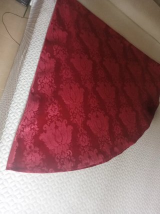 Falda Mesa Camilla Damasco Roja