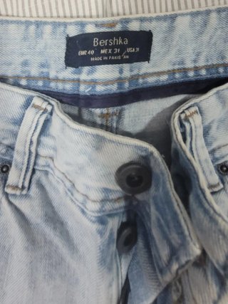Pantalón corto vaquero Bershka desgastado