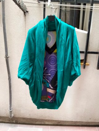 Chaqueta Zara y Camiseta Multicolor