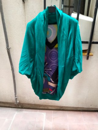 Chaqueta Zara y Camiseta Multicolor