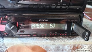 Radio Sony y Kenwood Negro