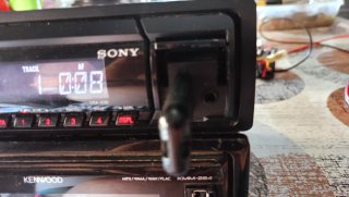 Radio Sony y Kenwood Negro