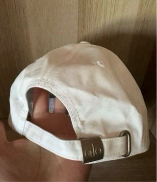 Gorra Alo Yoga Blanca