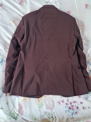 Traje de hombre granate
