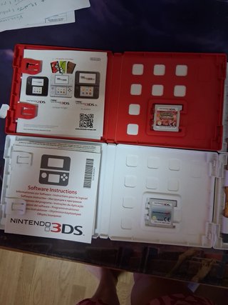 Nintendo 2DS Nera + 4 Giochi Pokémon