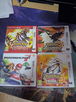 Nintendo 2DS Nera + 4 Giochi Pokémon