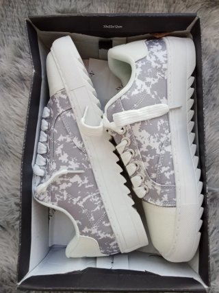 Zapatillas grises Talla 43