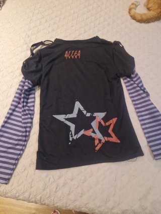 Camiseta calavera y estrellas talla S
