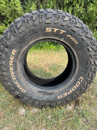 Neumático Cooper STT Pro 285/75R16