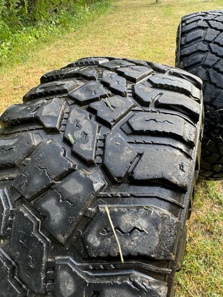 Neumático Cooper STT Pro 285/75R16