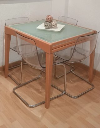 Mesa de comedor extensible  madera y cristal 90x90