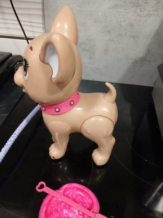 Juguete perro chihuahua con accesorios