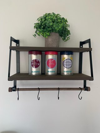 Estantería de pared de madera