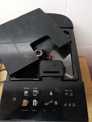 Cafetera Ufesa Sensazione Super Automática
