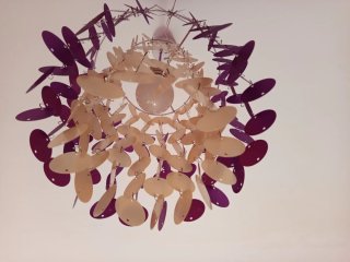 Lámpara de techo colgante morada y nacarado