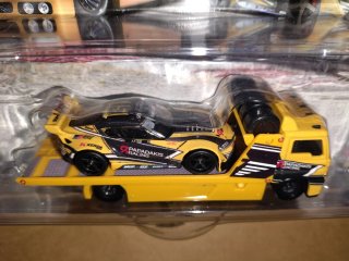 Hot Wheels Team Transport Toyota GR Supra