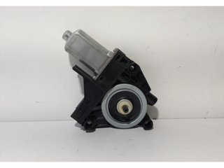 MOTOR ELEVALUNAS DELANTERO DERECHO 966269102 7705