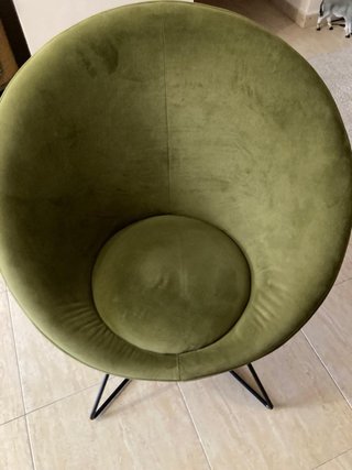 Silla de diseño verde olivo