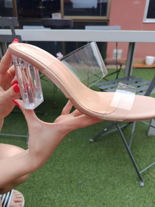Zapatos de tacón transparente beige