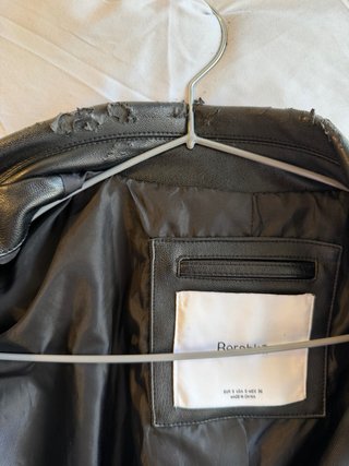Chaqueta Biker Semi Cuero Bershka Negra